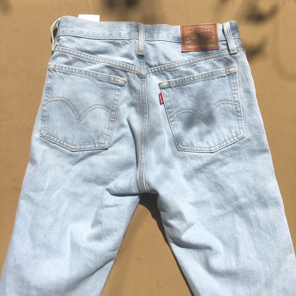 Wedgie cut Levi’s - Picture 3 of 3